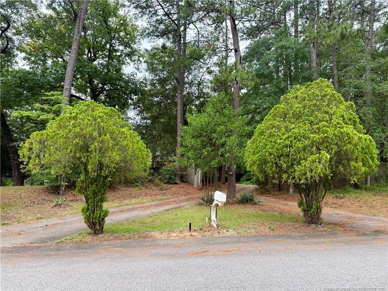 520 Southwick Dr, Fayetteville, NC 28303