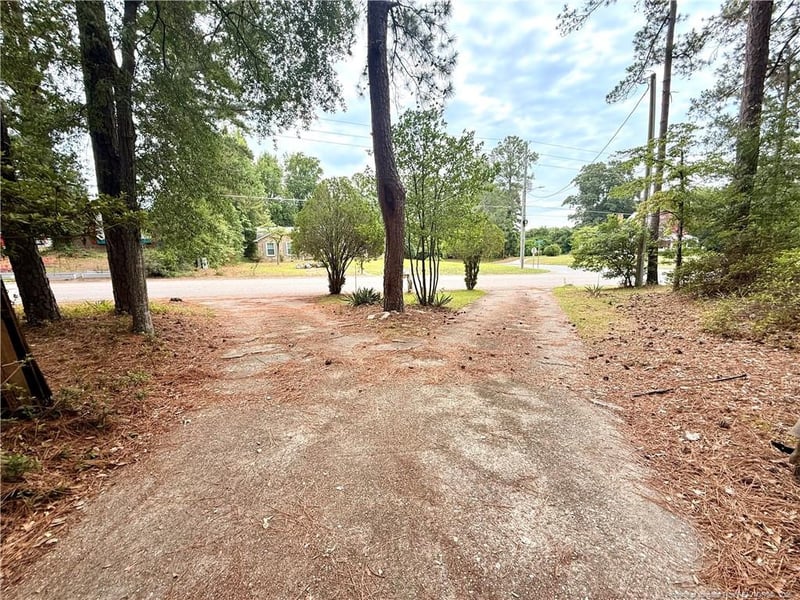 520 Southwick Dr, Fayetteville, NC 28303