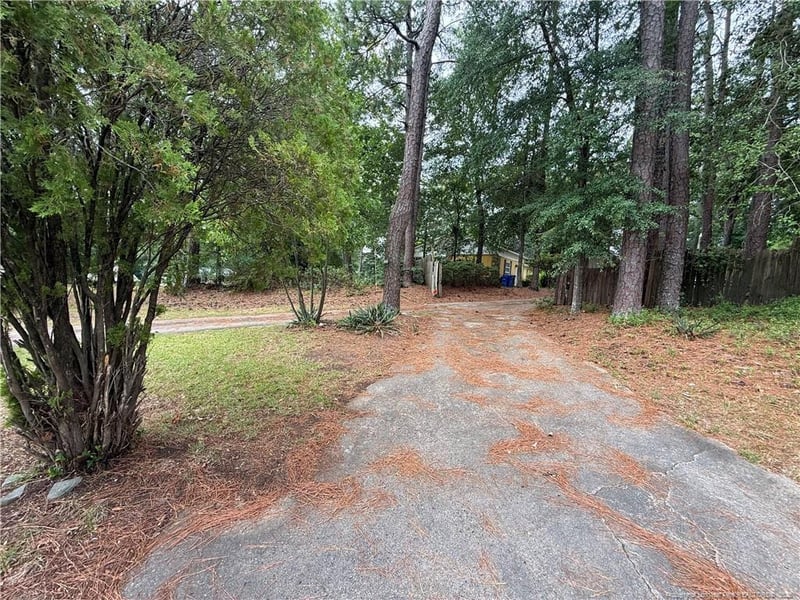 520 Southwick Dr, Fayetteville, NC 28303