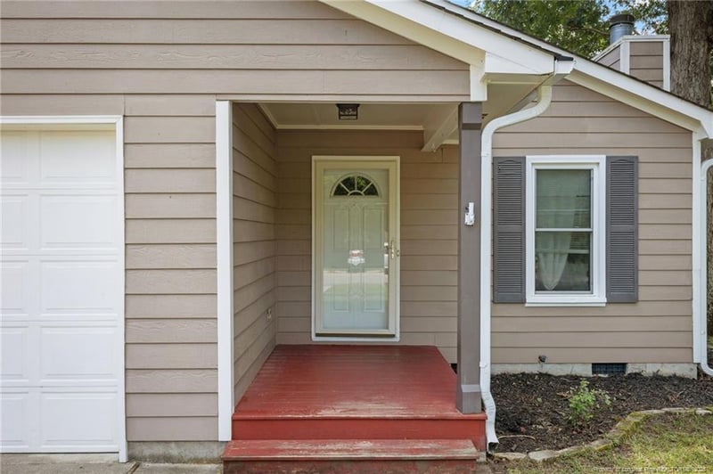 520 Stone Way Ct, Fayetteville, NC 28301