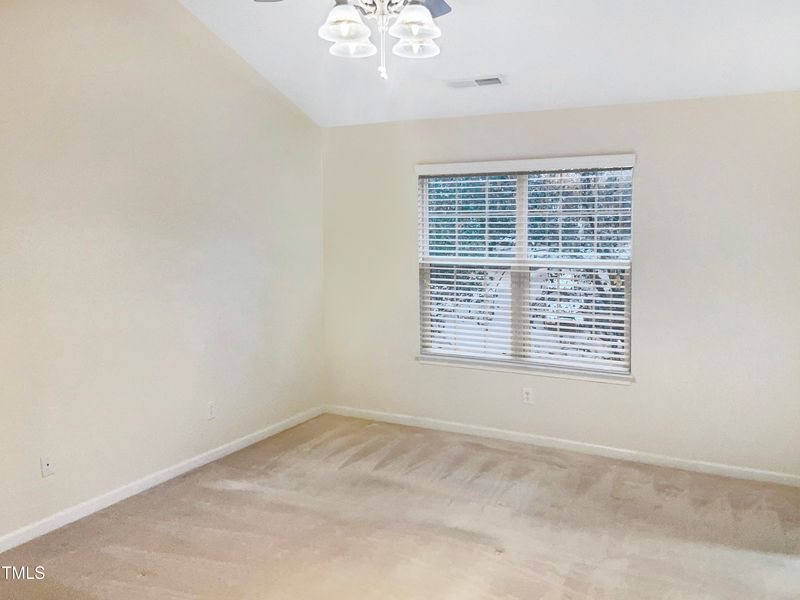 520 Summer Breeze Dr, Durham, NC 27704
