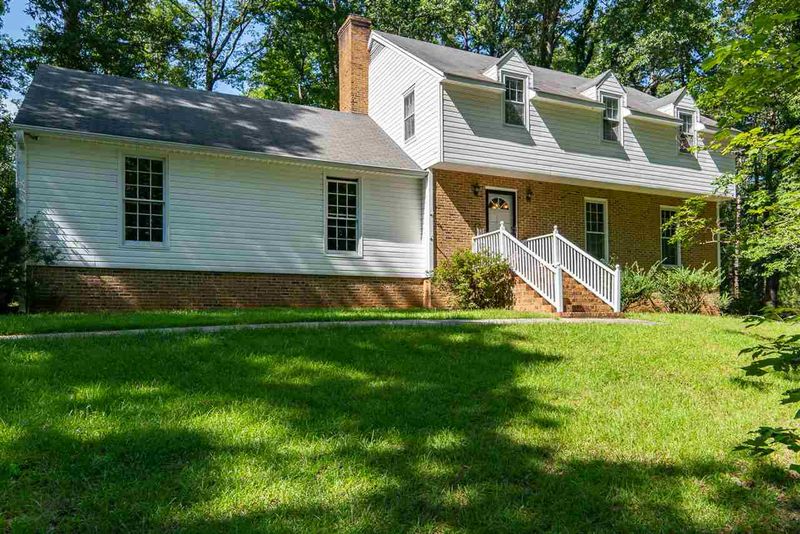 520 Valley Rd, Sanford, NC 27330