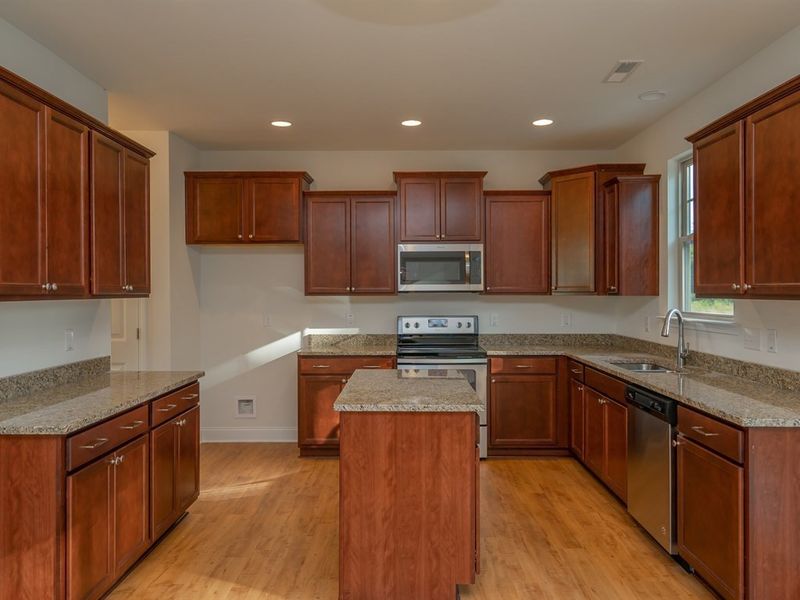 520 Willow Breeze Ct LOT 283, Zebulon, NC 27597