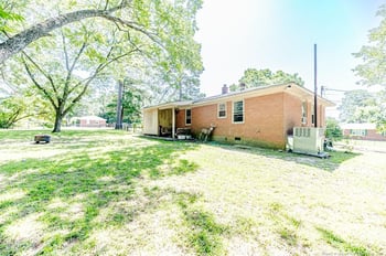 5200 Bayleaf Dr, Fayetteville, NC 28304