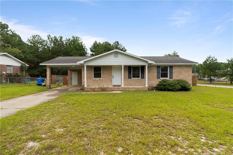 5200 Delco Dr, Fayetteville, NC 28311
