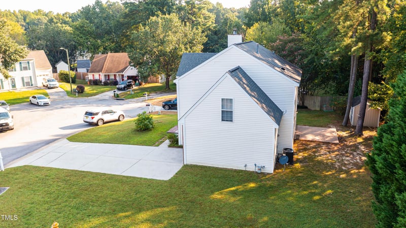 5200 Fieldwood Ct, Raleigh, NC 27616
