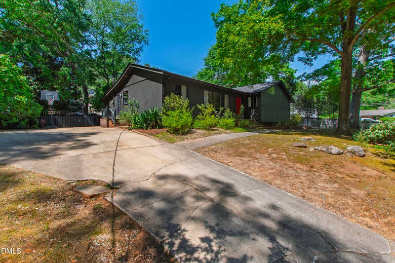 5200 Sedgefield Dr, Raleigh, NC 27609