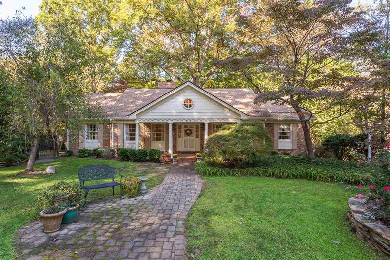 5200 Shamrock Dr, Raleigh, NC 27612