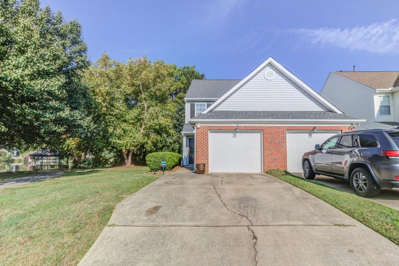 5201 Eagle Trace Dr, Raleigh, NC 27604