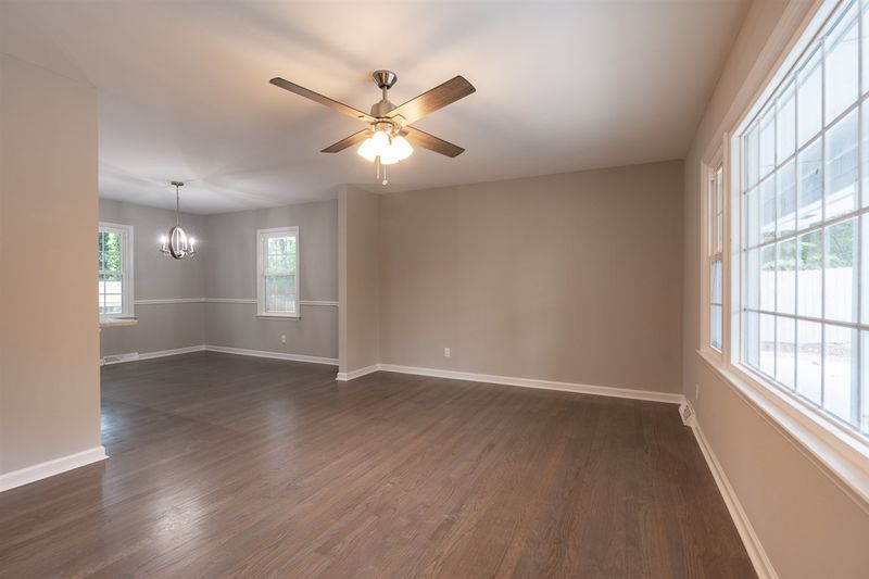 5201 Sedgefield Dr, Raleigh, NC 27615