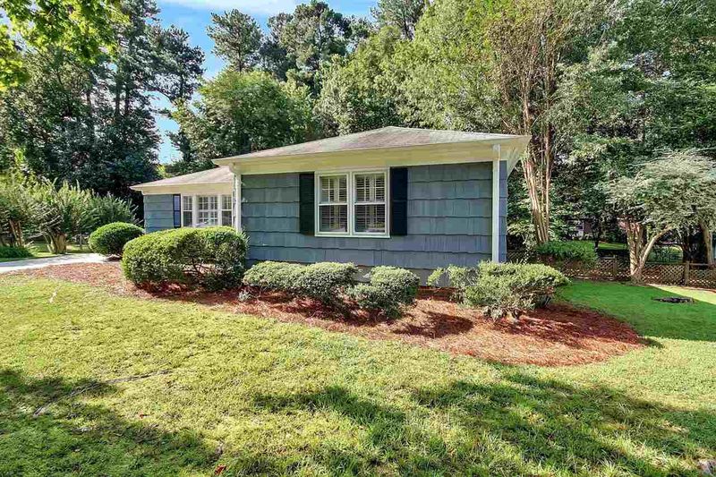 5201 Shasta Ct, Raleigh, NC 27609
