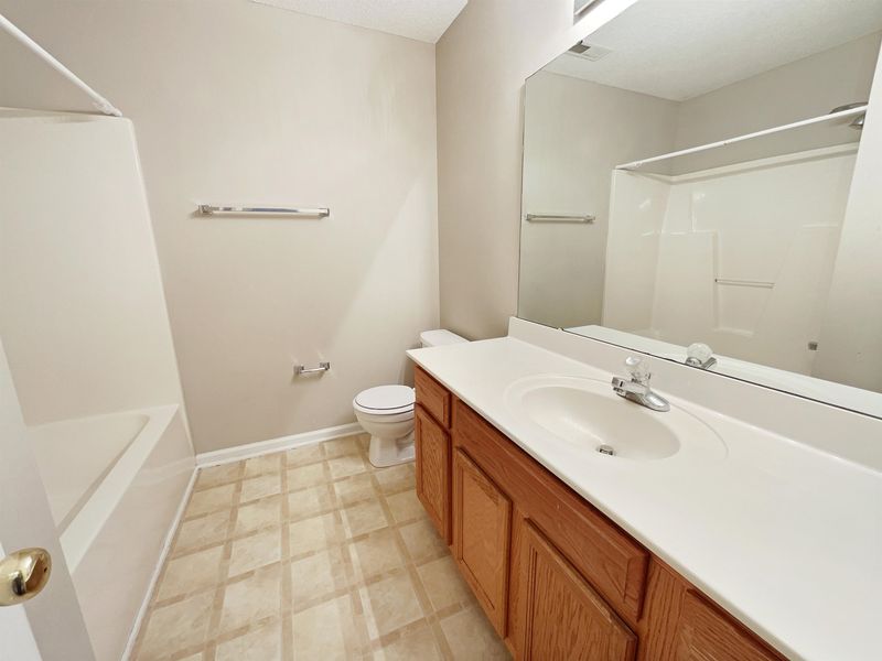 5202 Tanglewood Creek Ct, Raleigh, NC 27610