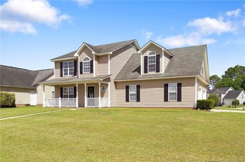 5202 Woodpecker Dr, Hope Mills, NC 28348