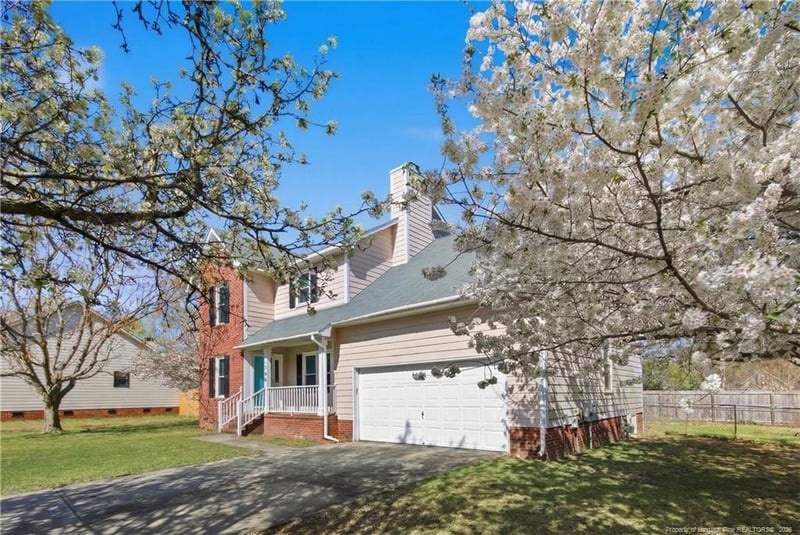 5204 Ballentine St, Hope Mills, NC 28348