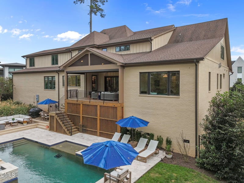 5204 Barton View Ct, Raleigh, NC 27615