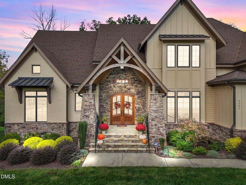5204 Barton View Ct, Raleigh, NC 27615