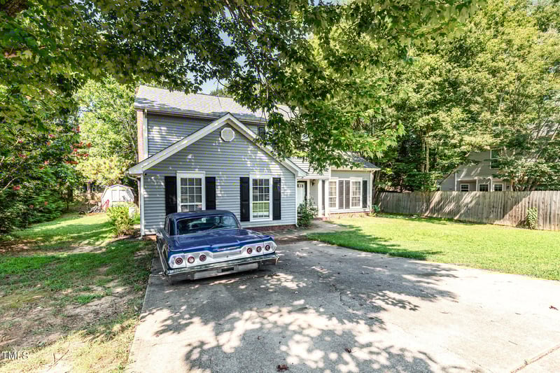5204 Bentgrass Dr, Raleigh, NC 27610