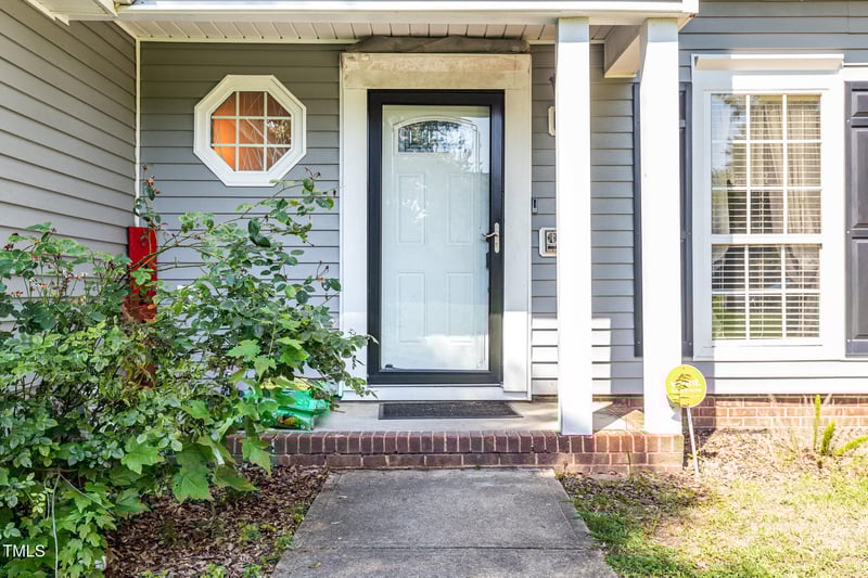 5204 Bentgrass Dr, Raleigh, NC 27610