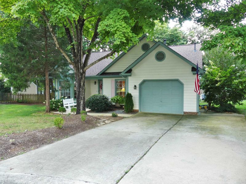 5204 Blakeley Ln, Raleigh, NC 27613