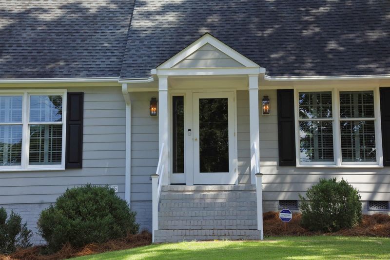 5204 Coronado Dr, Raleigh, NC 27609
