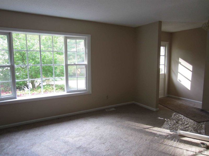 5204 Quail Meadows Dr, Raleigh, NC 27609