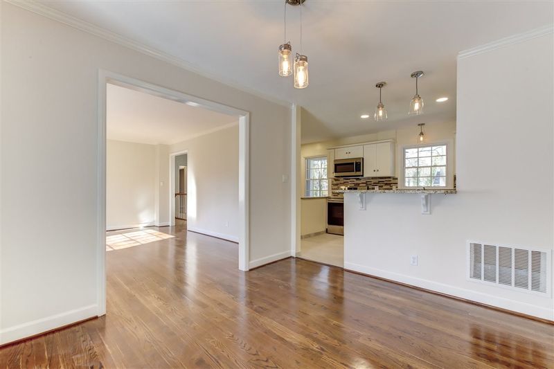 5205 Fieldstone Dr, Raleigh, NC 27609