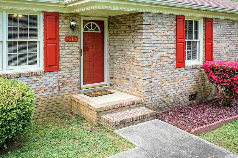 5205 Old Well St, Durham, NC 27704