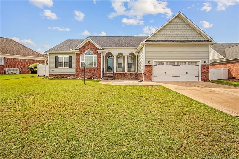 5206 Pride Ln, Hope Mills, NC 28348