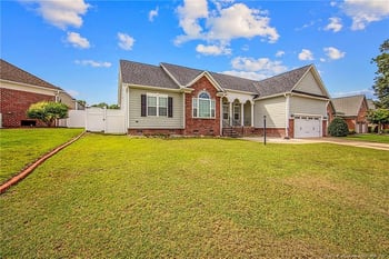 5206 Pride Ln, Hope Mills, NC 28348