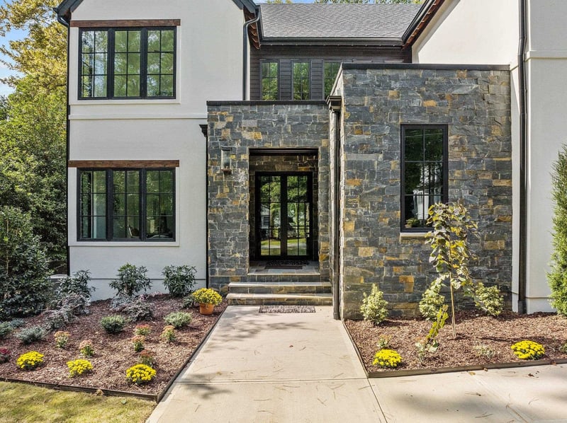 5207 Collingswood Dr, Raleigh, NC 27609