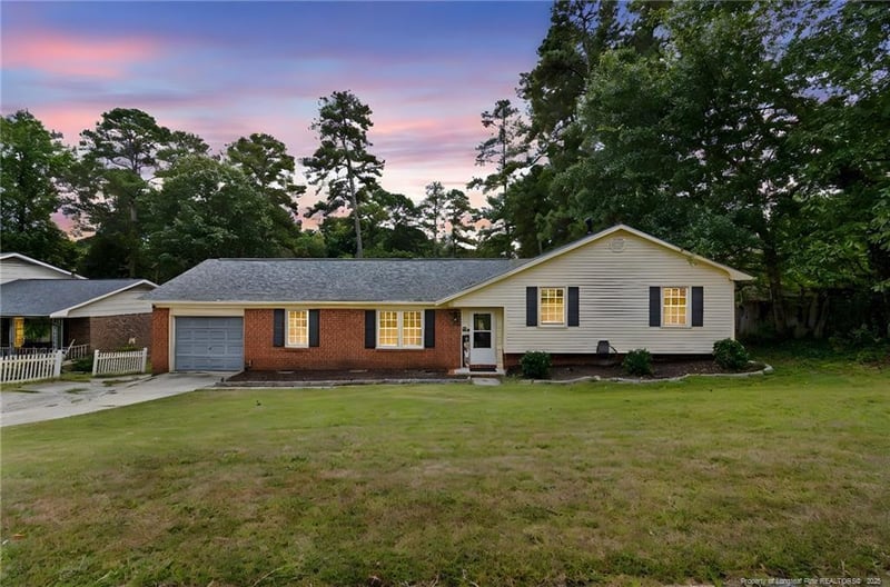 5207 Sundown Dr, Fayetteville, NC 28303