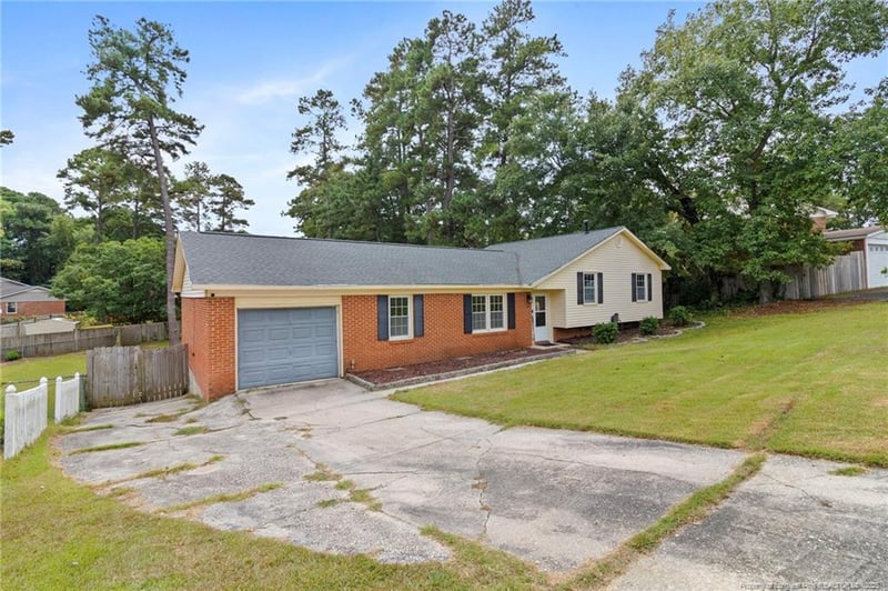 5207 Sundown Dr, Fayetteville, NC 28303