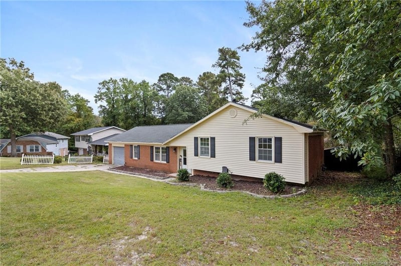 5207 Sundown Dr, Fayetteville, NC 28303