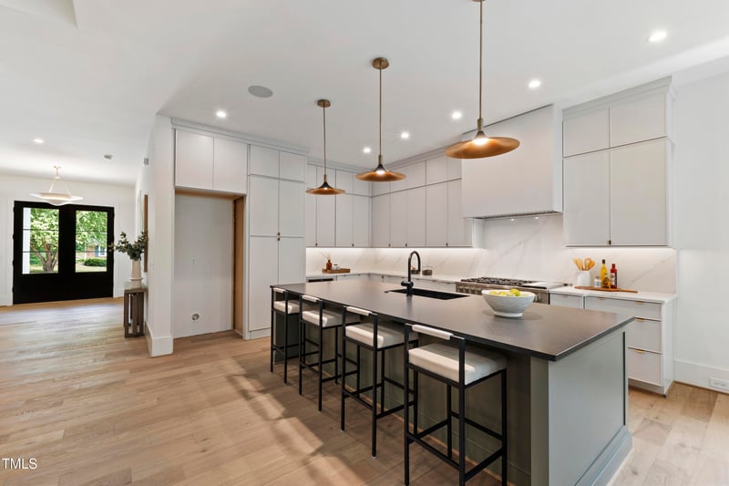 5208 Knollwood Rd, Raleigh, NC 27609