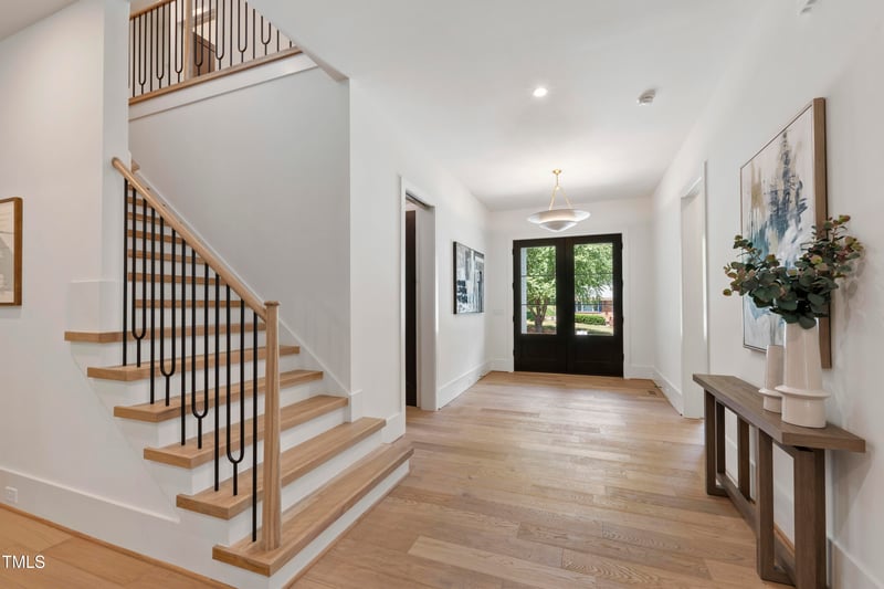 5208 Knollwood Rd, Raleigh, NC 27609