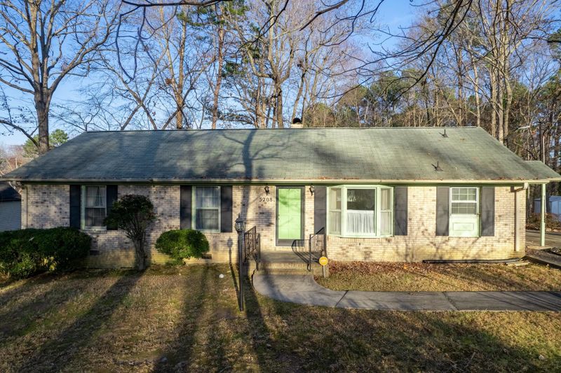 5208 Memory Ln, Durham, NC 27712