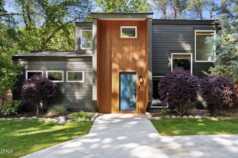 5208 Saddle Ct, Raleigh, NC 27609