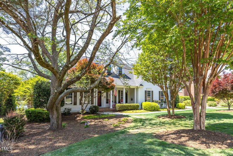 5208 Sunset Fairways Dr, Holly Springs, NC 27540