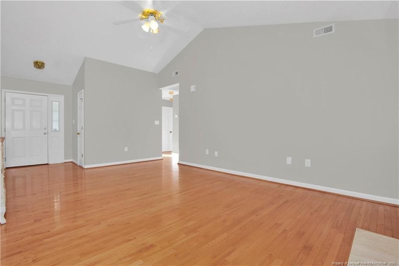 5208 Thackeray Dr, Fayetteville, NC 28306