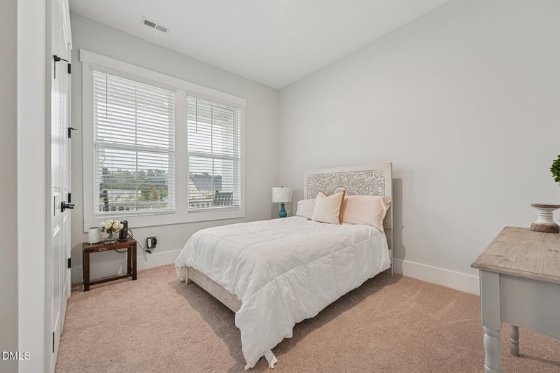 5208 Windmere Chase Dr, Raleigh, NC 27616