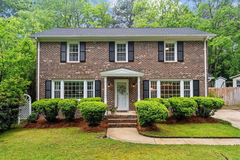 5209 Cedarwood Dr, Raleigh, NC 27609