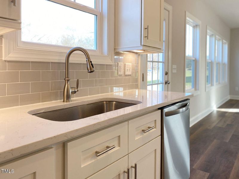 5209 Goshawk Ln, Graham, NC 27253