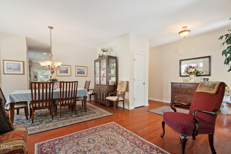 5209 Heather Ridge Ln, Raleigh, NC 27610
