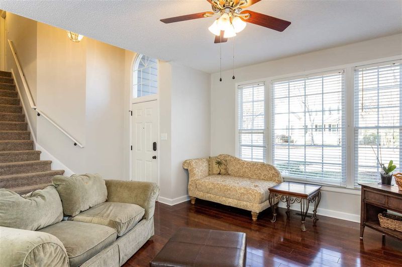 5209 Knightsbridge Way, Raleigh, NC 27604
