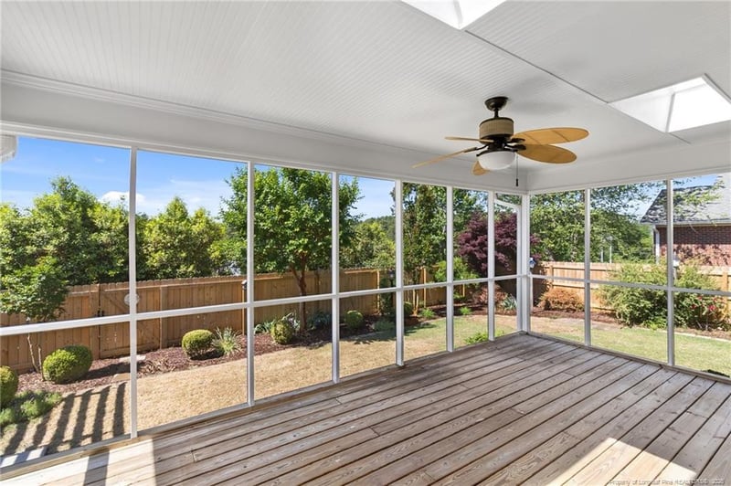 5209 Miranda Dr, Hope Mills, NC 28348