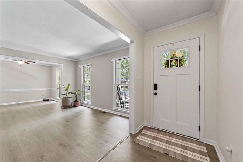 5209 Sweetbriar Dr, Raleigh, NC 27609