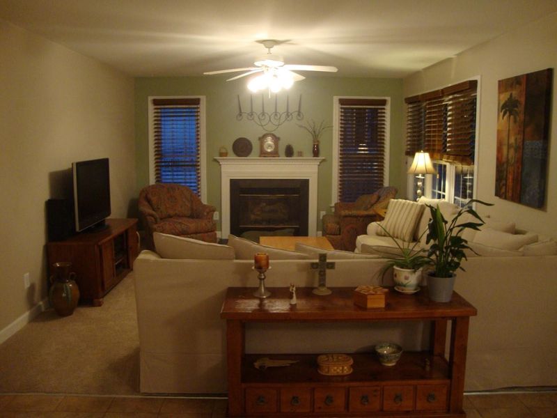 521 Cayman Ave, Holly Springs, NC 27540