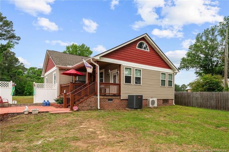 521 Cedar Creek Rd, Fayetteville, NC 28312