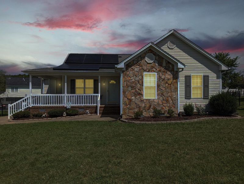 521 Clover Ct, Burlington, NC 27217