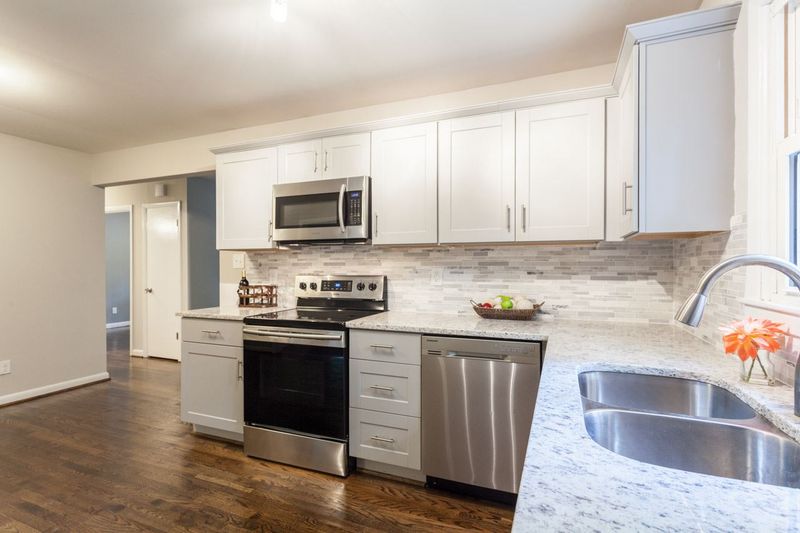 521 Cooper Rd, Raleigh, NC 27610